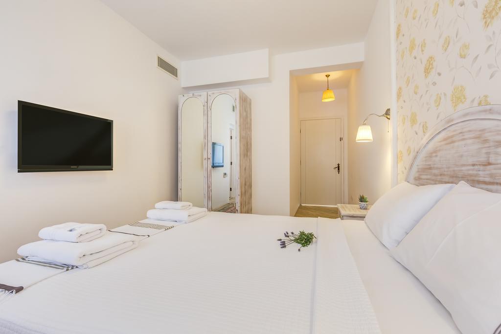Ev Bharat Butique Hotel, Alaçatı Extérieur photo